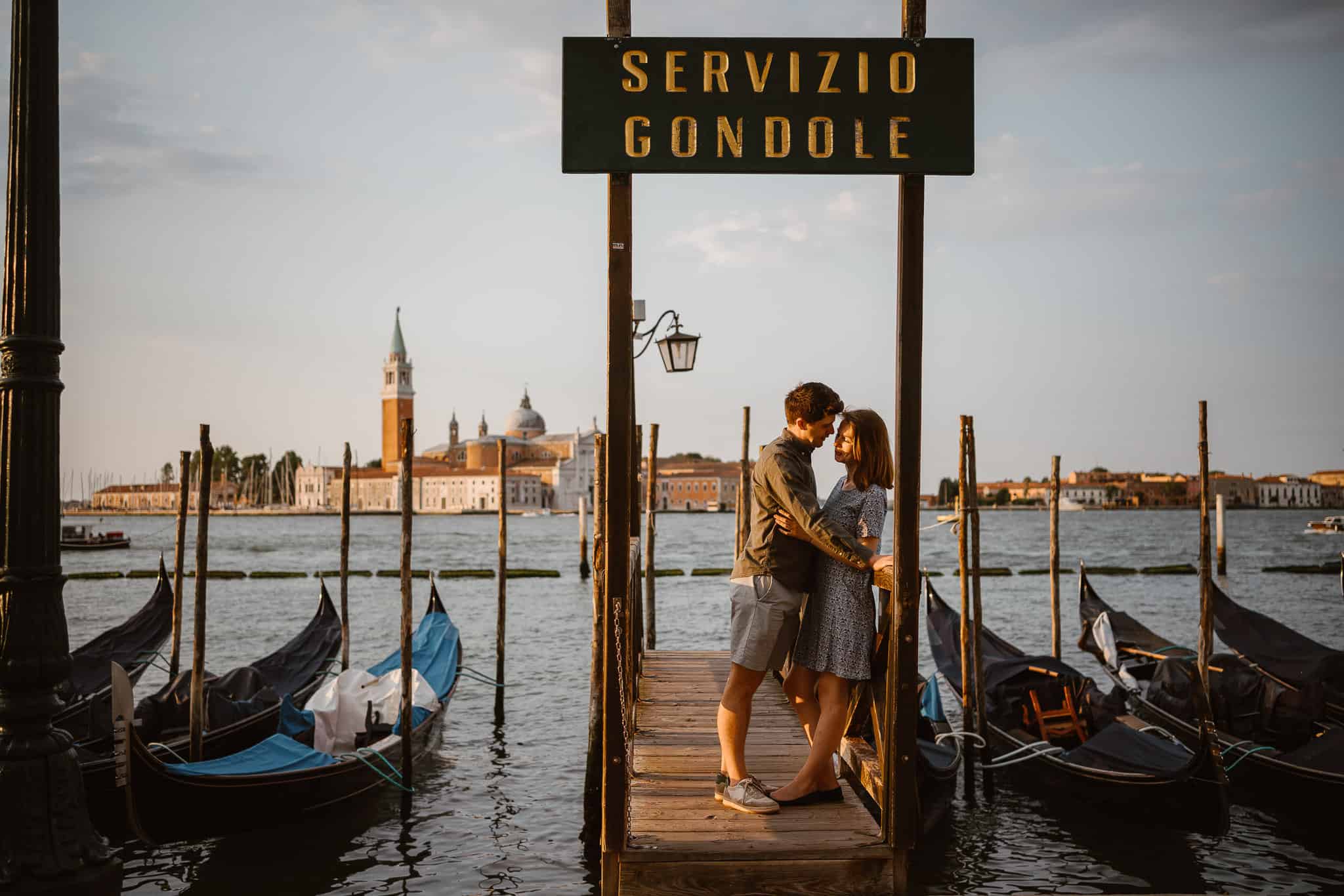 Engagement photo shoot in Venice by engagement photographers Ludovica lanzafami and Valerio Elia