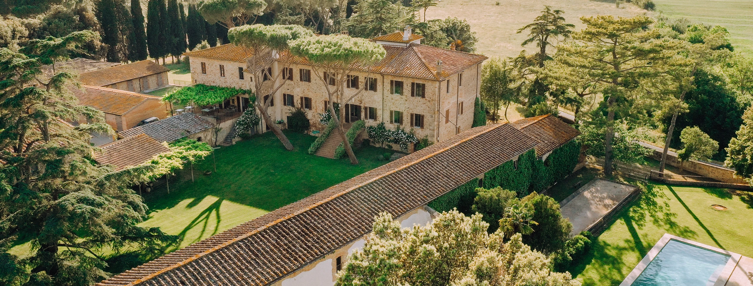 La Pescaia is an estate in Tuscany, famous place for luxury weddings in Italy