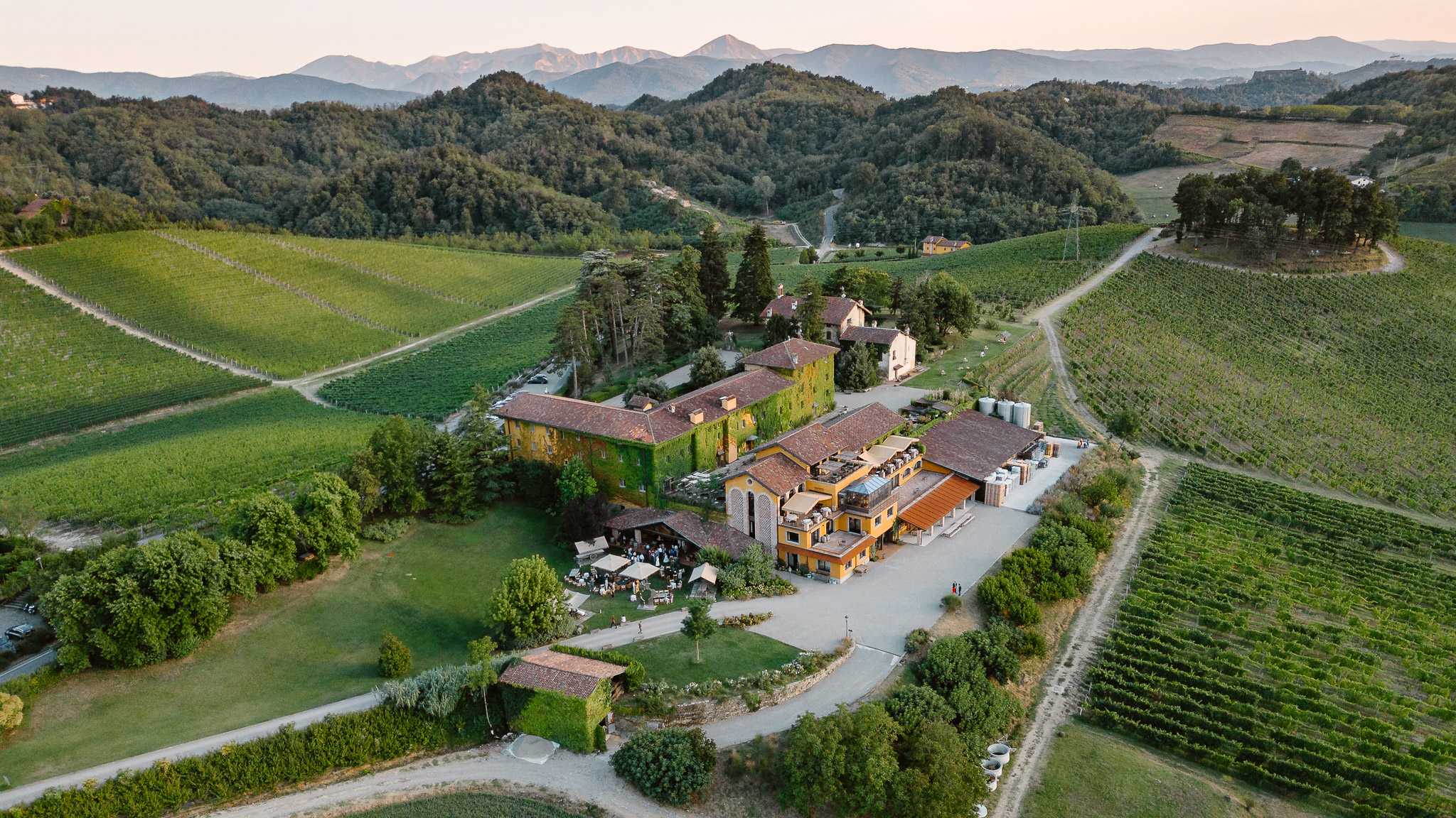 Villa Sparina from above, surrounded by mountains and vineyards. A perfect place for a wedding
