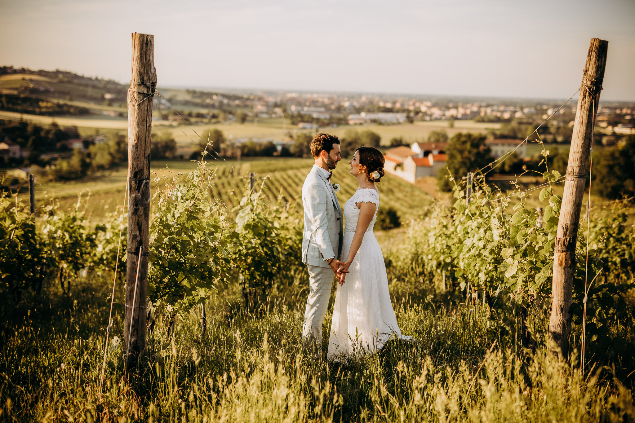 couple on their wedding day in the Langhe countryside, a beautiful wedding destination in Italy